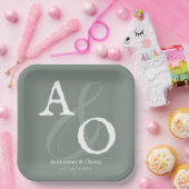 Sage Green Minimalistisch Monogram Wedding Pappteller (Party)