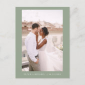 Sage Green Minimalistisch Save the Date Script Fot Postkarte (Vorderseite)