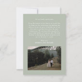 Sage Green Minimalistisch Thankful Script Wedding Dankeskarte (Rückseite)