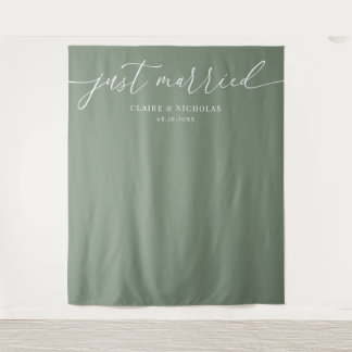 Sage Green Modern Elegant Just Married Wedding Wandteppich