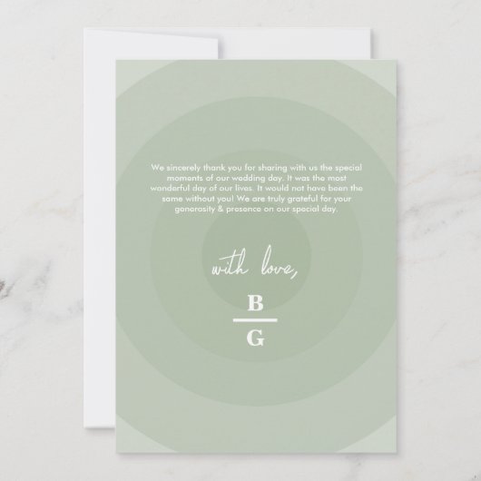 Sage Green Modern Monogram Wedding Dankeskarte (Rückseite)