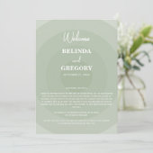 Sage Green Modern Monogram Wedding Itinerary Programm (Stehend Vorderseite)