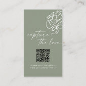 Sage Green Modern Wedding fängt die Liebe QR Code Begleitkarte (Vorderseite)