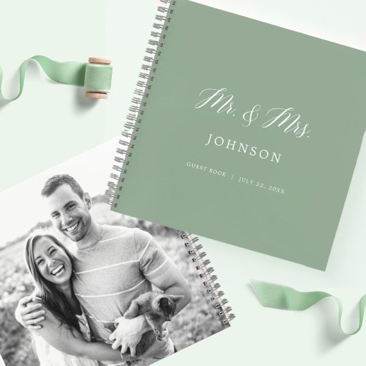 Sage Green Mr. & Mrs. Foto Wedding Guest Book Notizblock