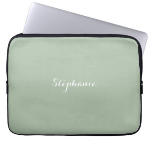 Sage Green Name Modern Elegante Monogram Boho Laptopschutzhülle