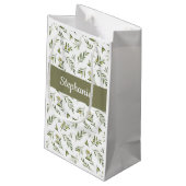 Sage Green Olives Watercolor Monogram Kleine Geschenktüte (Rückseite Schrägansicht)