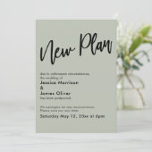 Sage Green Postponed Wedgenew Plan Update Card Einladung (Stehend Vorderseite)