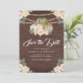 Sage Green Pumpkin Peach Floral Wood Wedding Save The Date (Stehend Vorderseite)