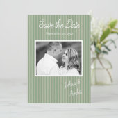 Sage Green Rustic Woodland Foto Hochzeit Save The Date (Stehend Vorderseite)