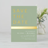 Sage Green Save the Date Elegante Gold Folieneinladung (Stehend vorne)