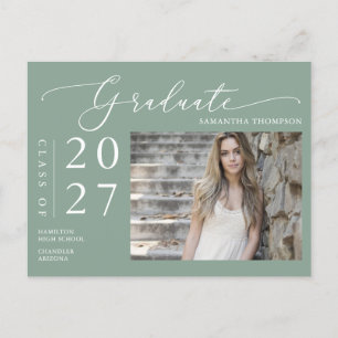 Sage Green Script Graduate Announcement Foto Postkarte