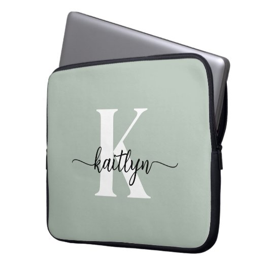 Sage Green Script Monogram Laptopschutzhülle (Vorderseite Links)