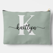 Sage Green Script Monogram Zubehörtasche (Rückseite)