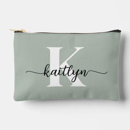 Sage Green Script Monogram Zubehörtasche (Vorderseite)