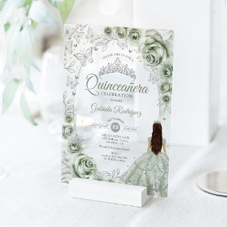 Sage Green Silver Floral Quinceanera Acryleinladungen