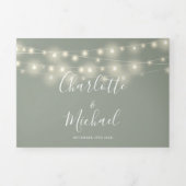 Sage Green String Lights Script Monogram Wedding Dreifach Gefaltete Einladung (Cover)