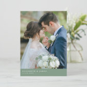 Sage Green Two Foto Wedding Dankeschön Card Dankeskarte (Stehend Vorderseite)