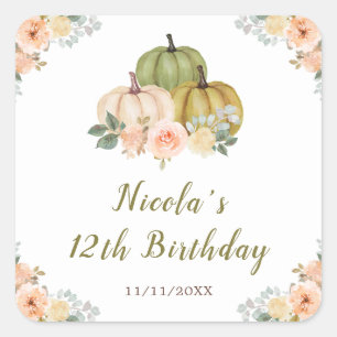 Sage Green und Peach Floral Pumpkins Geburtstag Quadratischer Aufkleber