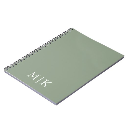 Sage Green und White | Modernes Monogramm Notizblock (Linke Seite)