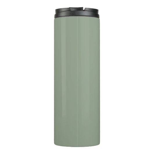 Sage Green und White | Modernes Monogramm Thermosbecher (Rückseite)