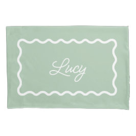 Sage Green Wavy Scallop Frame Monogram Kissenbezug