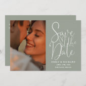 Sage Green Wedding 2 Foto QR Code Elegantes Skript Save The Date (Vorne/Hinten)