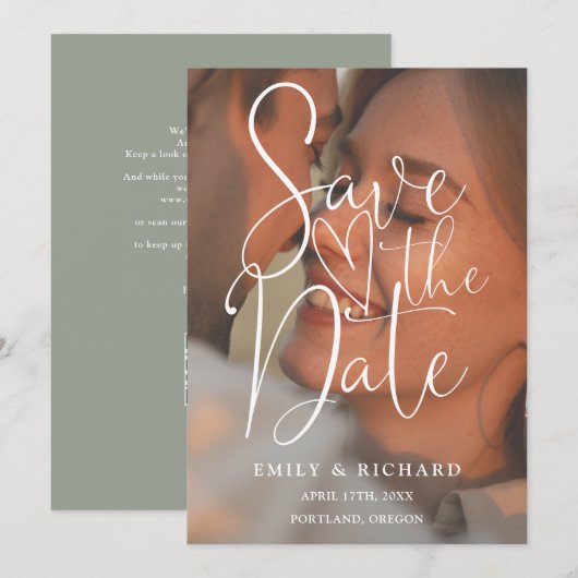 Sage Green Wedding Foto Elegantes Script QR Code Save The Date (Vorne/Hinten)