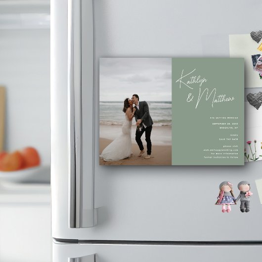 Sage Green Whimsiscript Modern Save the Date Magneteinladung