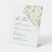 Sage Green White Floral Elegant Wedding Bar Menu Sockelschild (Vorderseite)