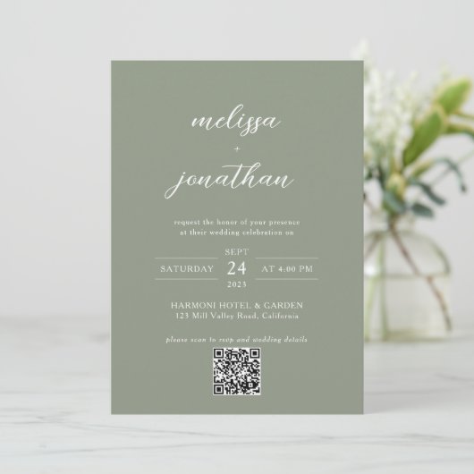 Sage Green & White Script Foto QR Code Hochzeit Einladung (Stehend Vorderseite)