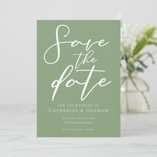 Sage Green White Script Save the Date Minimalistis (Stehend Vorderseite)