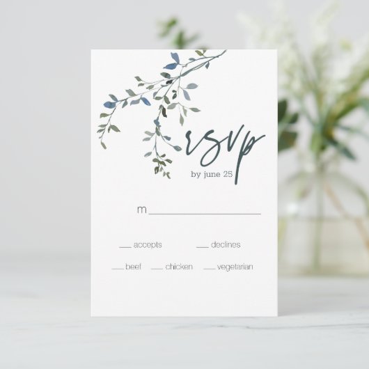 Sage Silver Green Floral Wedding RSVP Card (Stehend Vorderseite)