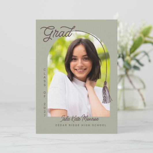Sage Tassel Grad Announcement with Photo Einladung (Stehend Vorderseite)