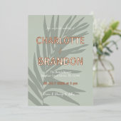 Sage Tropical Palm Leaf Hochzeit Folieneinladung (Stehend vorne)