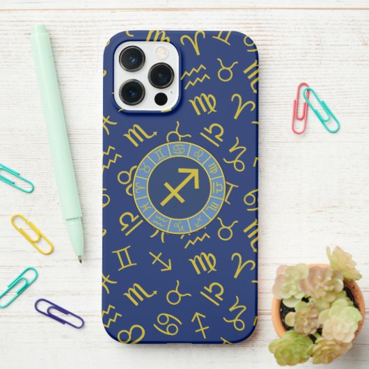 Sagittarius Zodiac+Astrologie Symbole Ptn Gld+Blue iPhone Hülle (Auf dem Schreibtisch)