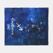 Sagittarius Zodiac Constellation Galaxy Monogram Fleecedecke (Vorderseite (Horizontal))