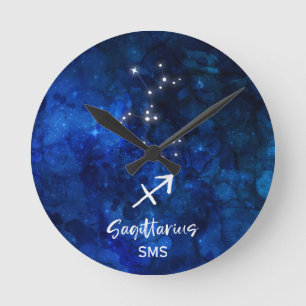 Sagittarius Zodiac Constellation Galaxy Monogram Runde Wanduhr