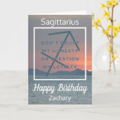 Sagittarius Zodiac Fun Zitat Blue & White Geburtst Karte (Gelbe Blume)