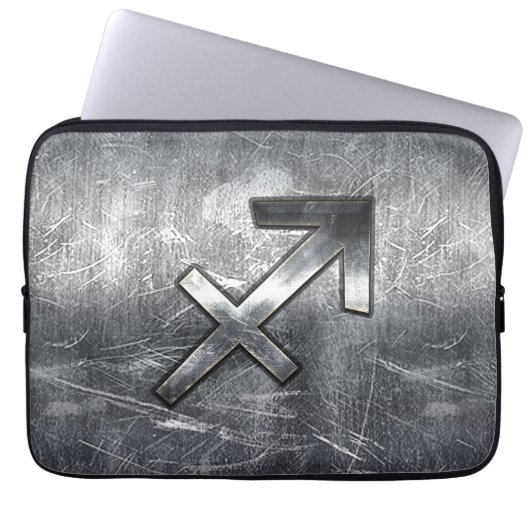 Sagittarius Zodiac in Grunge gestörter Stahl ausse Laptopschutzhülle (Vorderseite)