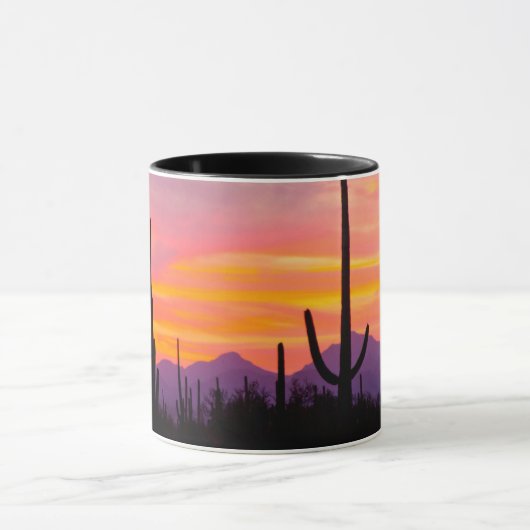 Saguaro Cactus Forest at Sunset Tasse (Zentrum)