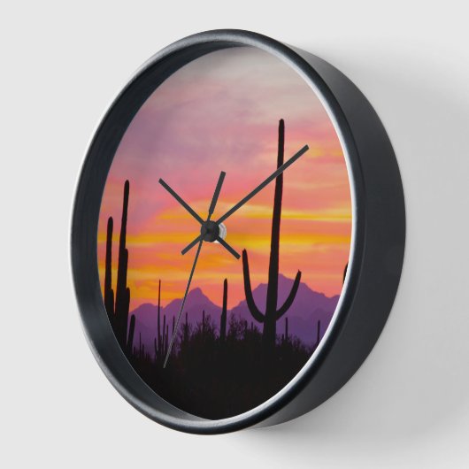 Saguaro Cactus Forest at Sunset Uhr (Winkel)