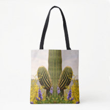 Saguaro in der Lavendel-Tasche