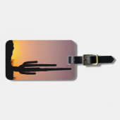 Saguaro-Kaktus am Sonnenuntergang Gepäckanhänger (Vorderseite horizontal)