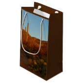 Saguaro Sunset I Arizona Wüste Landschaft Kleine Geschenktüte (Rückseite Schrägansicht)