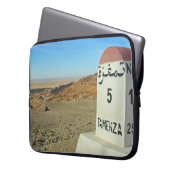 Sahara-Meilenstein, Tunesien Laptopschutzhülle (Vorderseite Links)