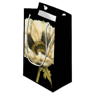 Sahnemohnblumen-Blume auf schwarzem Hintergrund Kleine Geschenktüte