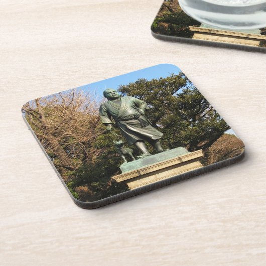 Saigo Takamori (The Last Samurai) & Hunde Statue Getränkeuntersetzer (Linke Seite)