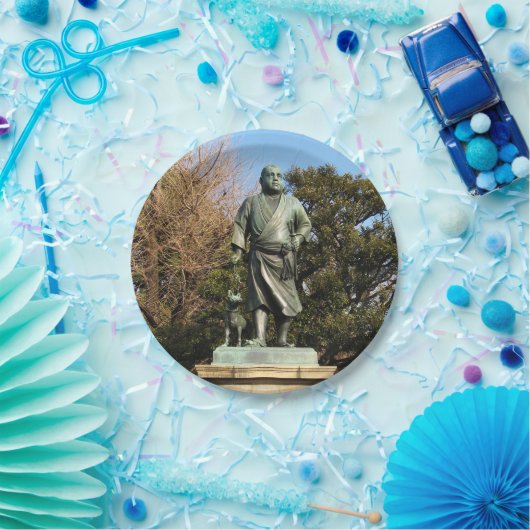 Saigo Takamori (The Last Samurai) & Hunde Statue Pappteller (Party)