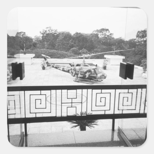 Saigon HCMC Vietnam, Huey Helicopter Quadratischer Aufkleber (Vorderseite)