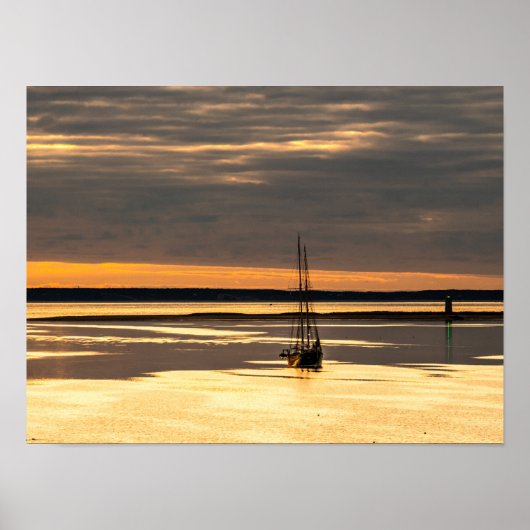 Sail boat over the sunrise poster (Vorne)